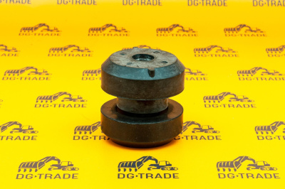 Подушка двигателя Terex  6106848M91